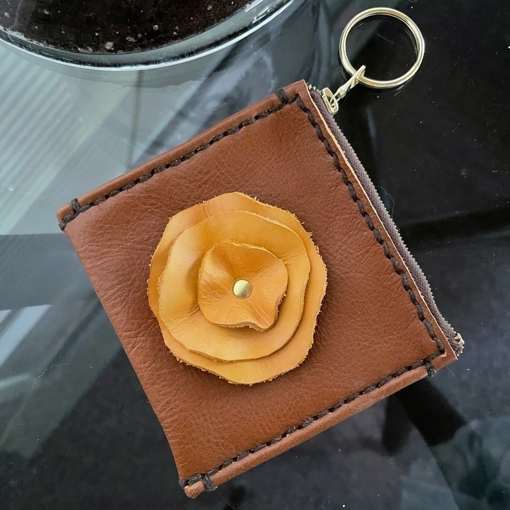 Leather Rose Coin Purse NWOT - Picture 4 of 7